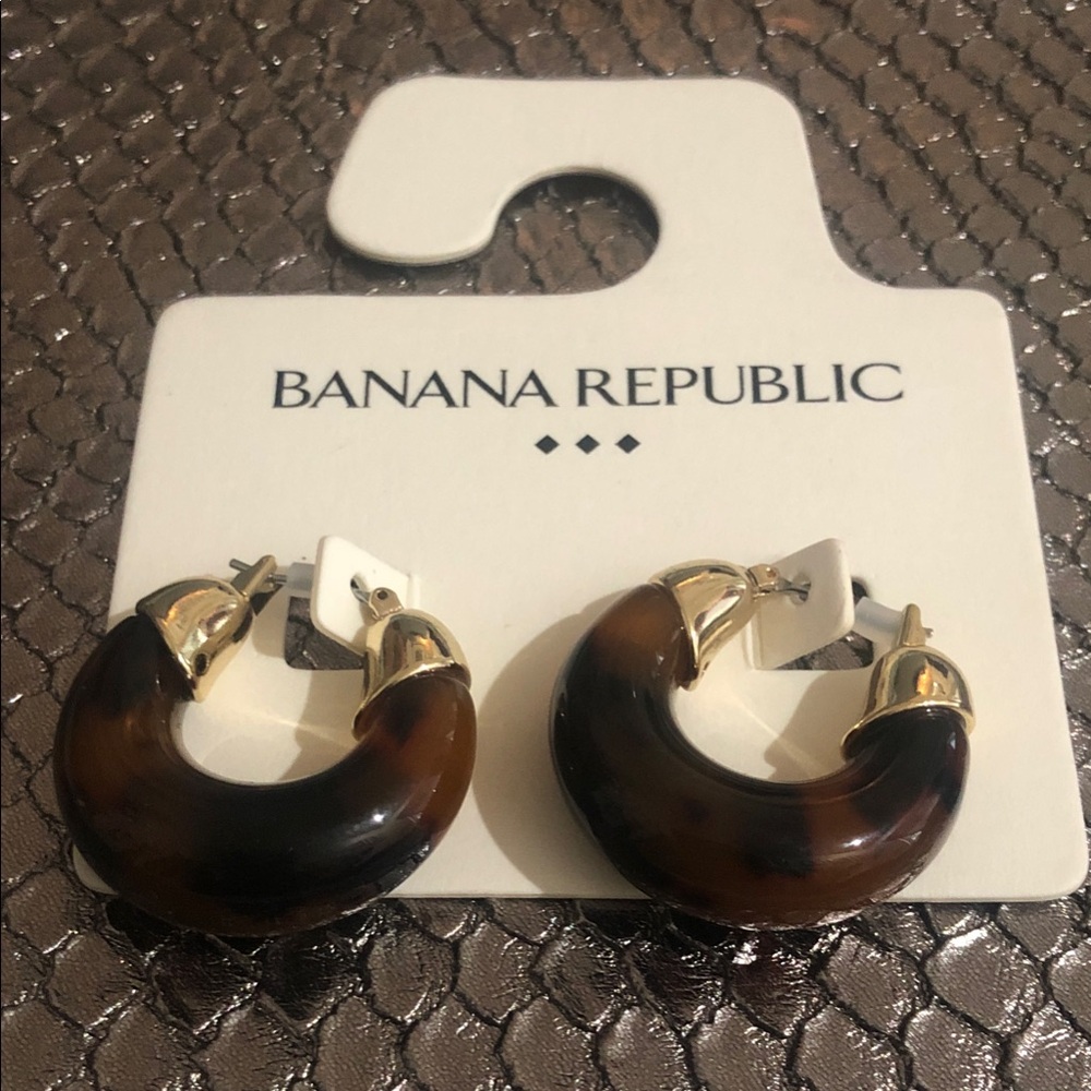 Banana Republic Tortoiseshell Brown Hoop Earrings with Gold-tone Tops